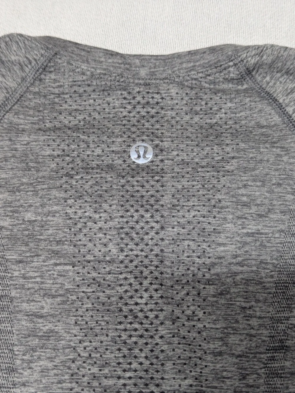 Lululemon Swiftly Tech Long Sleeve - Size 2